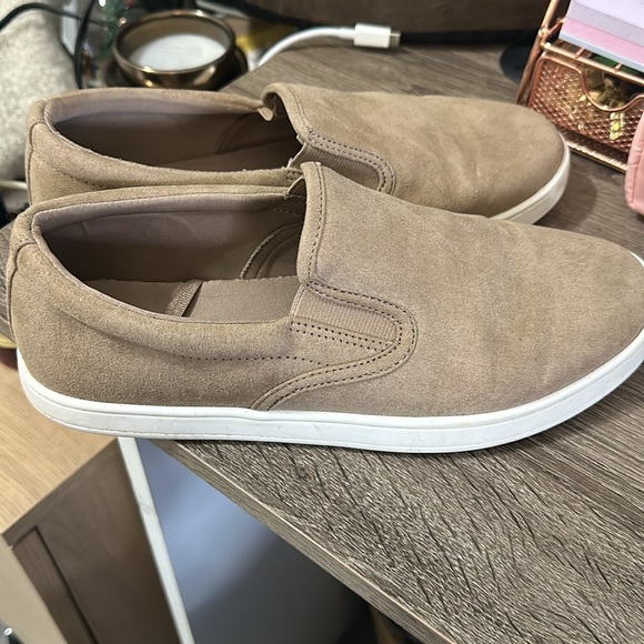 Torrid Slip-On Sneakers - Picture 2 of 3